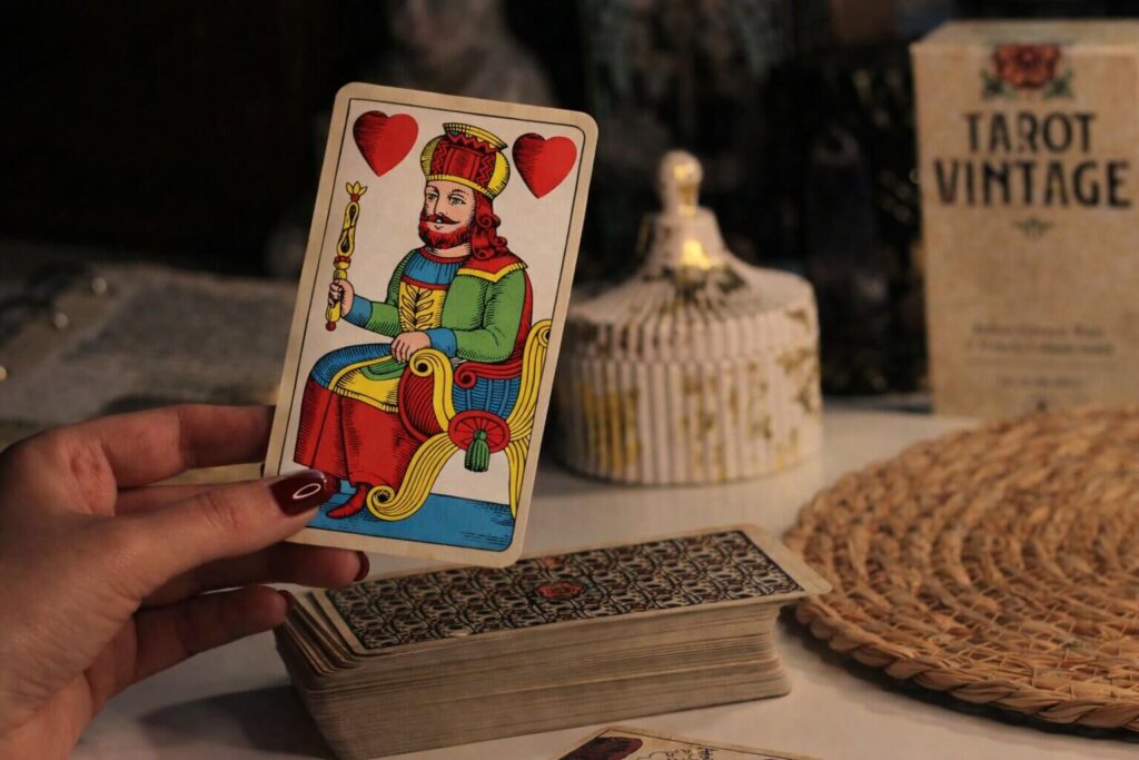 výklad z mariášových karet